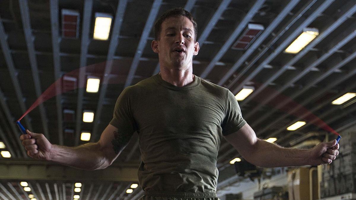 Прыжки со скакалкой Прыжки со скакалкой