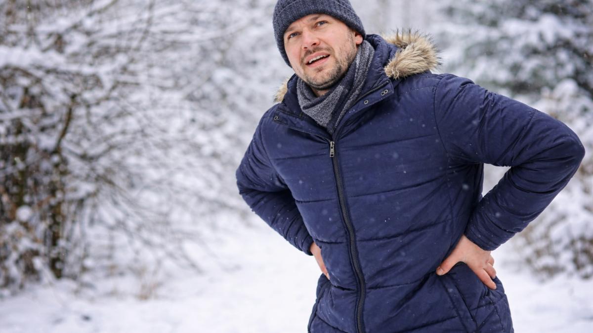 Мужчина с болью в спине