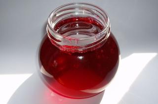 Кулинары определили оптимальное соотношение желатина и ягод для приготовления желе