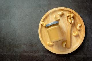 Учёные напомнили: арахисовая паста не повышает уровень холестерина