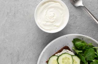 Домашний майонез без яиц готовится за 1 минуту из молока и масла