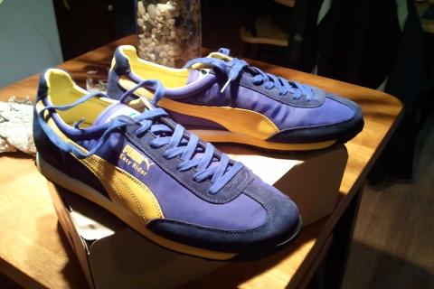 Надела старые кроссовки — и поняла, что мода действительно возвращается: теперь все их ищут