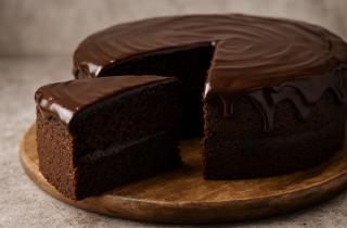 Шоколадный торт Спартак готовится с длительной пропиткой — повар