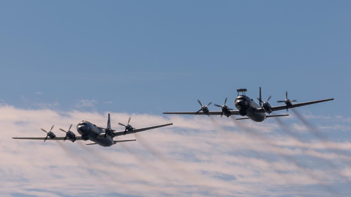 Противолодочный самолет Ил-38
