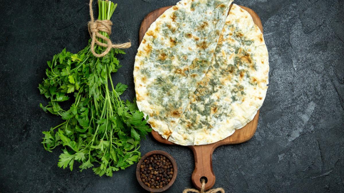 Лепёшки с зеленью Лепёшки с зеленью