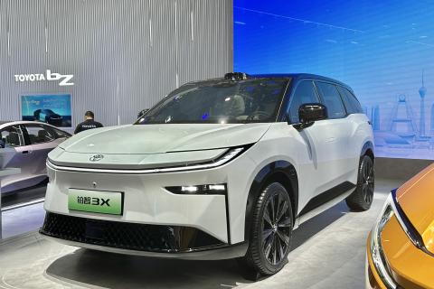 Toyota представила праворульный электрокроссовер bZ3X в Гонконге с ценой от 2,39 млн рублей