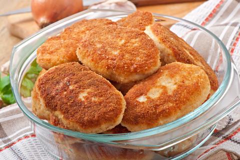 Куриные котлеты с кабачком: рецепт с манкой для сочности