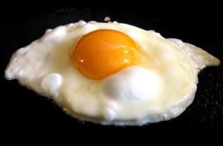 Добавление травяного масло дает яичнице новый аромат и вкус — Express.uk