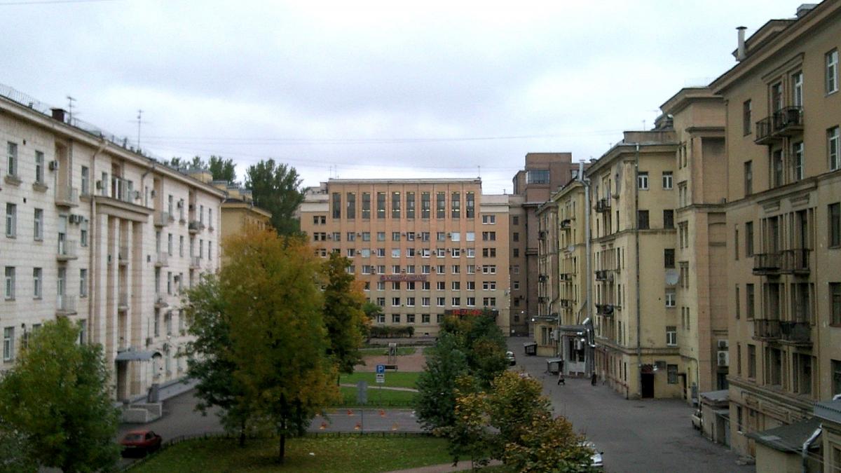 Moskovsky Ave&Blagodatnaya St. Yard