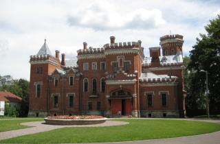 Воронеж - город Петра I с памятником котёнку, замком Ольденбургских и собственным морем