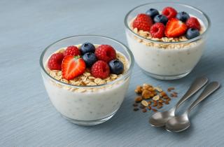 Матча усиливает вкус овсянки на ночь — Tasting Table