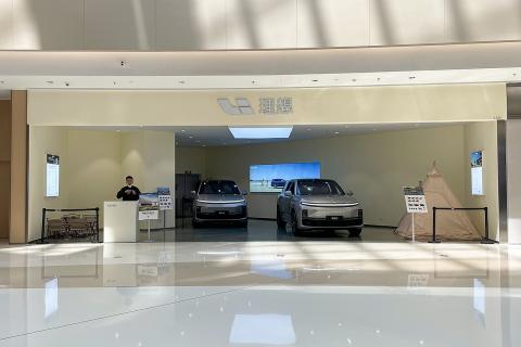 Li Auto начала продажи кроссовера i8 мощностью 536 л.с. в Китае