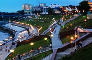 Тюмень - старейший город Сибири с четырёхуровневой набережной и мостом Влюблённых