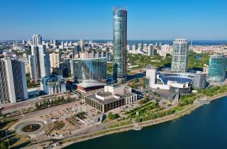 Екатеринбург - столица Урала с Храмом на Крови, Ельцин Центром и небоскрёбом Высоцкий