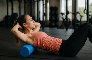 Один приём с роликом — и мышцы отпустило: теперь делаю каждый вечер перед сном