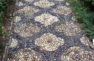 Садовые дорожки требуют дренажа и прочного основания для долговечности — Андрей Жуков