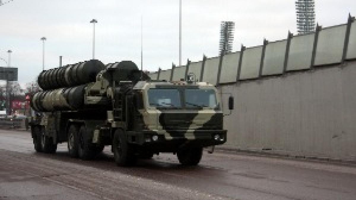 S-400 Triumf SAM - rehearsal for 2009 VD parade in Moscow -04