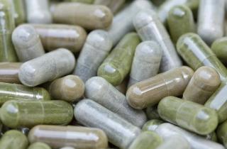 Энергия без кофе и восстановление без сна: что на самом деле делает BCAA с телом