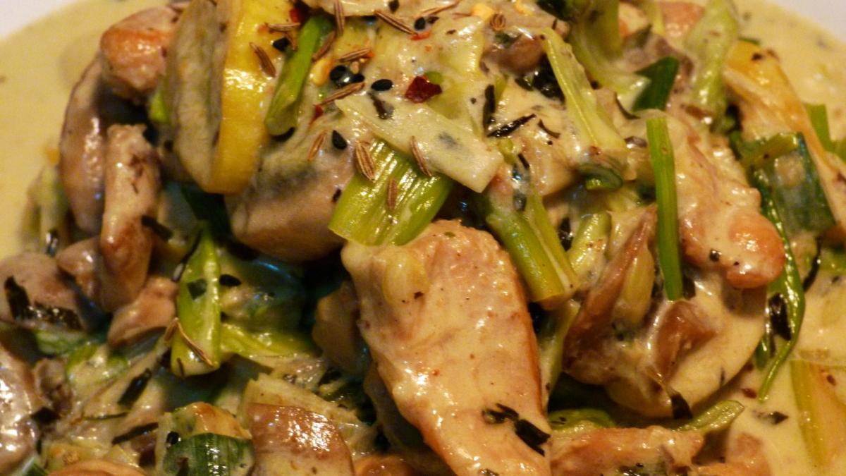 Курица в сметанном соусе