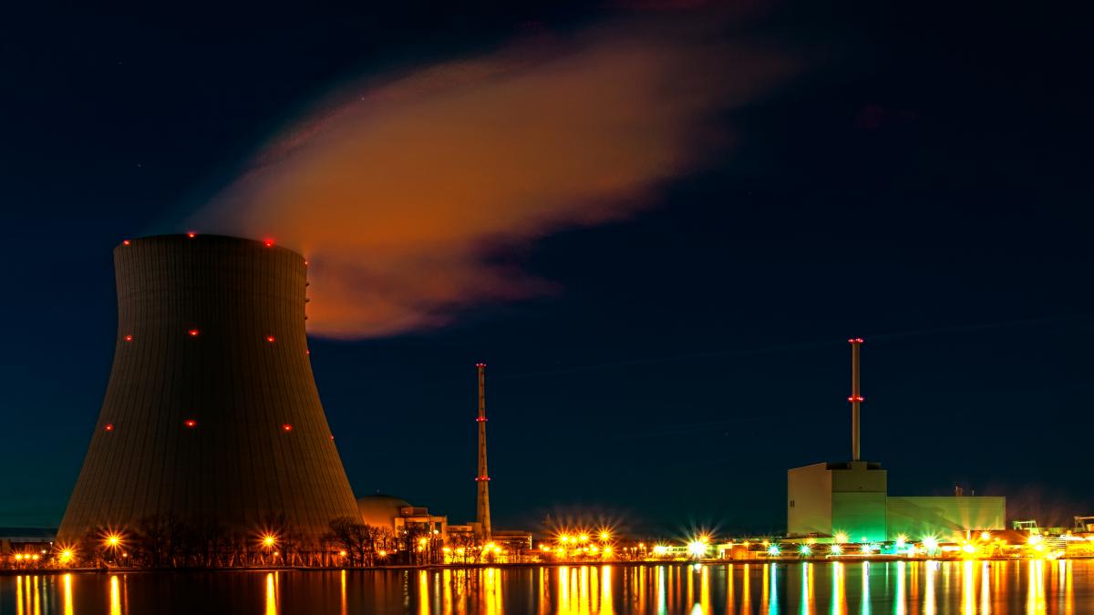 Nuclear power plant Isar at night