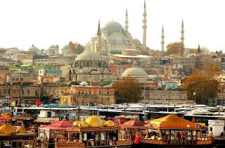 Гранатовый соус с насыщенным вкусом назван одним из главных сувениров Стамбула — туристы