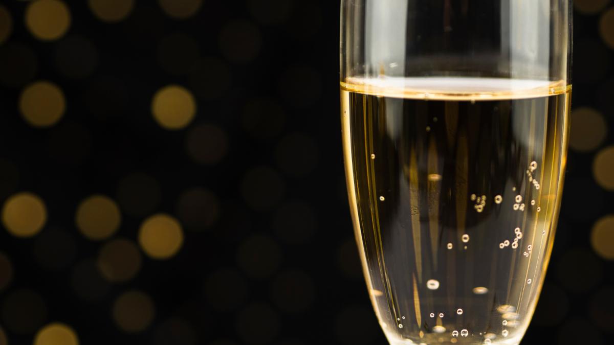 Бокал шампанского