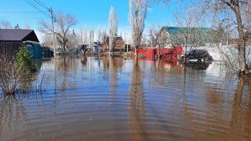 В ходе паводка в  Оренбургской области правительство выплатило общую сумму на 712 миллионов рублей в качестве материальной компенсации местному населению