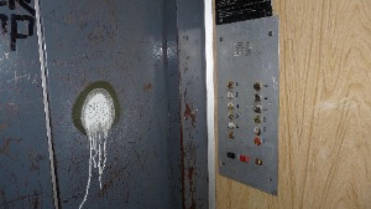 EU-EE-Tallinn-Elevator inside