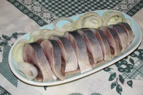 Так подают Селёдку под шубой на фуршетах — просто и эффектно