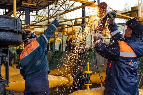 Авито Работа: в Тюменской области чаще всего ищут машинистов спецтехники и сварщиков