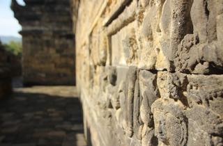 Археологи выявляют надпись Lonidos в верхнем секторе древнего римского театра — Дерья Шахин