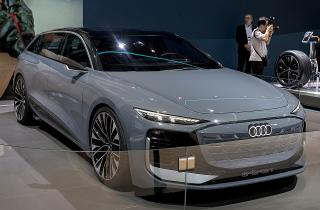 Автомобили бизнес-класса: почему они не просто средства передвижения, а символы успеха