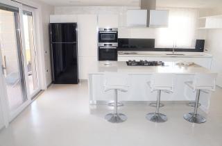 Кухонные острова станут центром современных интерьеров в 2026 году — дизайнеры