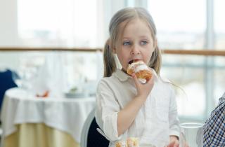 Микробиом кишечника влияет на эмоциональное развитие детей с раннего возраста — исследование Бриджет Каллаган