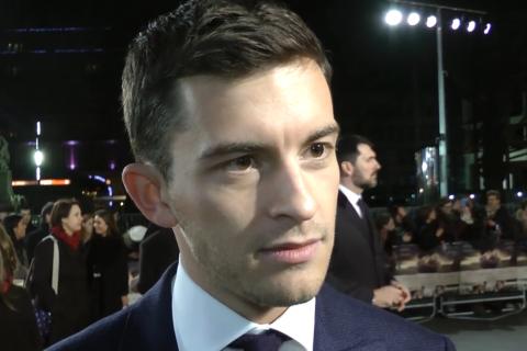 Актёр Джонатан Бэйли подчеркнул важность веры в себя и простых радостей с семьей — Better Men