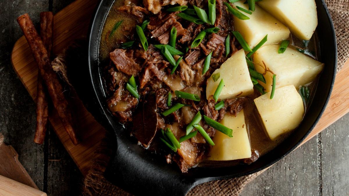 мясо в горшочке