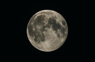 Кислород составляет до 45 процентов химического состава Луны — IFL Science