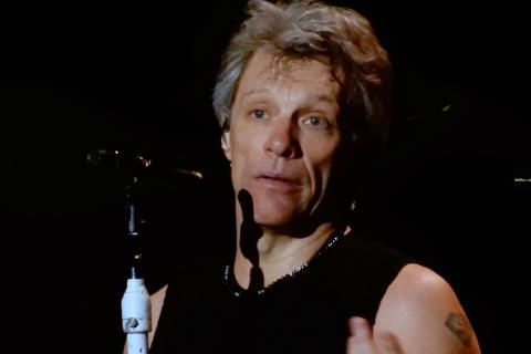 Bon Jovi объявили тур Forever после операции на голосовых связках Джона Бон Джови