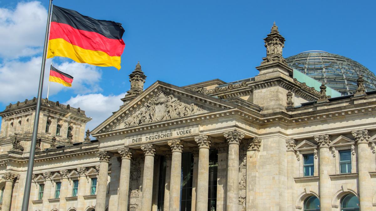 Reichstag building (17176759611)