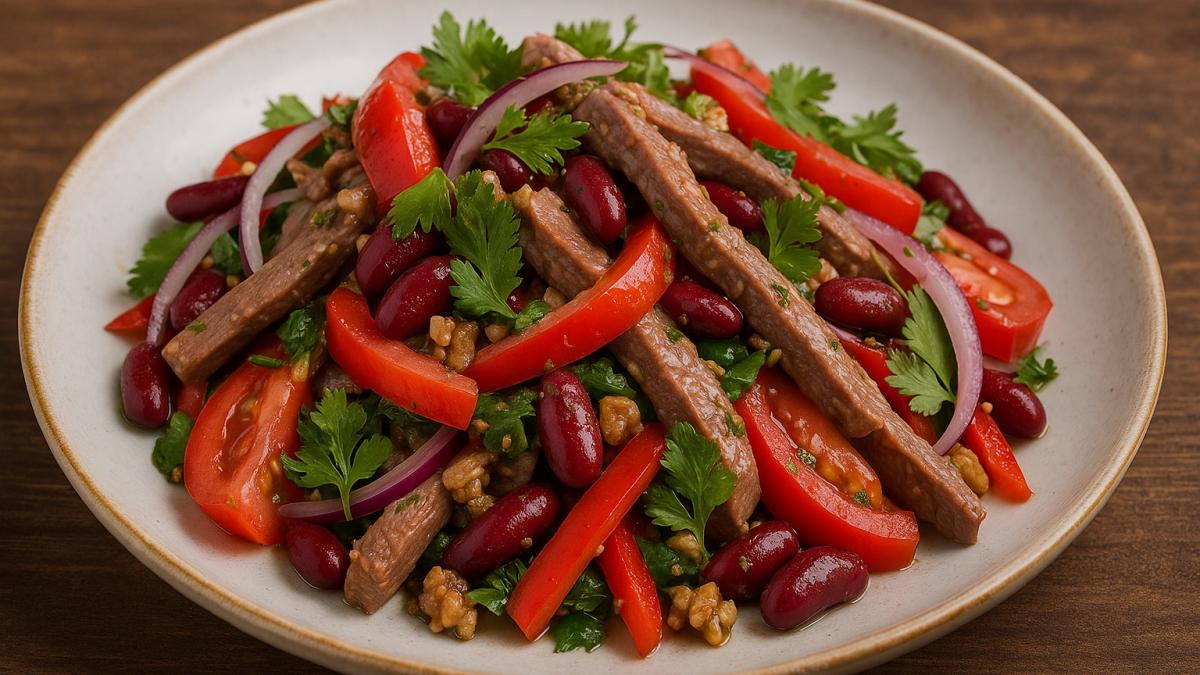 Салат "Тбилиси" с говядиной и фасолью