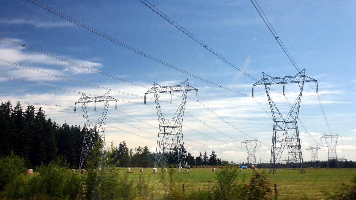 Three Phase Electric Power Transmission Three Phase Electric Power Transmission