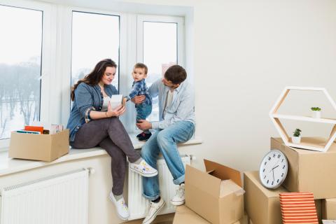 В Омске сиротам выдадут субсидии в размере 2,8 млн рублей на жильё
