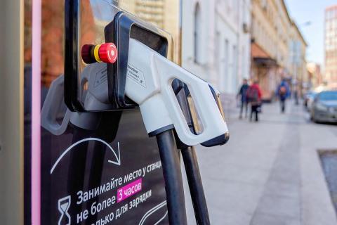 Shell и RML Group создали жидкость для зарядки электромобилей за 10 минут