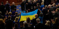 Флаги Украины в зале заседания Конгресса США стали причиной скандала