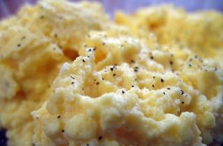 Греческий йогурт улучшает вкус яичницы-болтуньи — Express