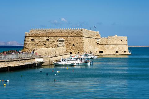 Бархатный сезон в октябре и цены на 50% ниже: почему Крит становится новым домом для европейских пенсионеров