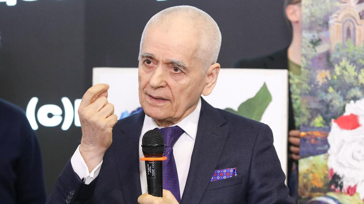 Геннадий Онищенко