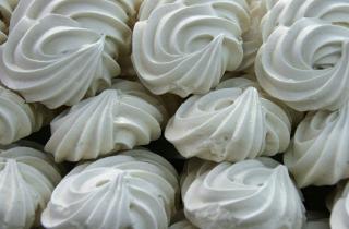 Безе с белым шоколадом украсит рождественский стол — Medium.cz